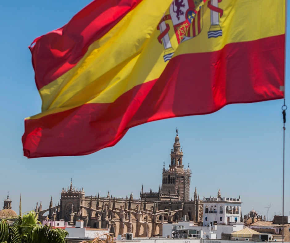 città spagnola con bandiera